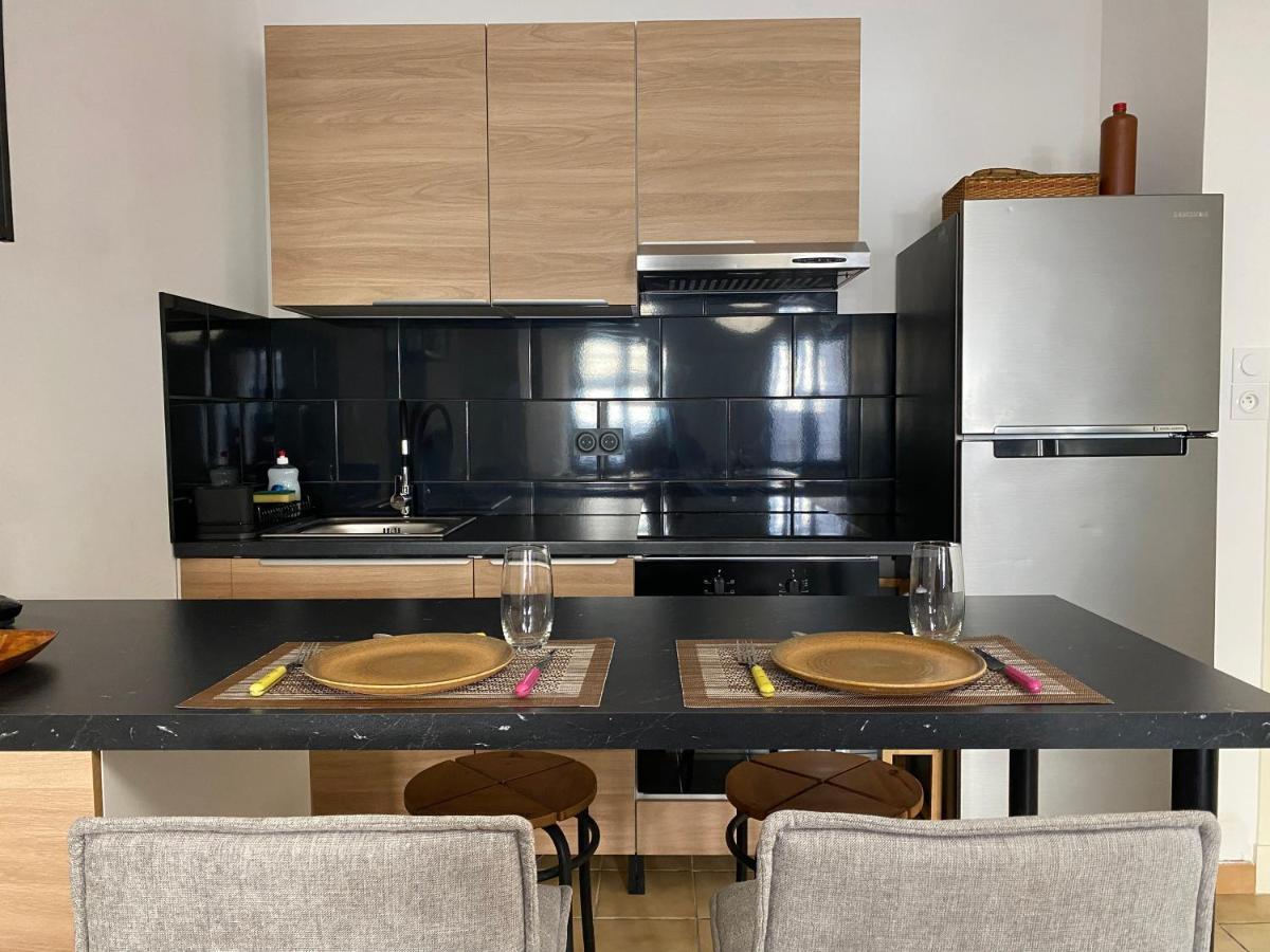 Confortable T2 Avec Jardin Amenage Лезиньян-Корбьер Экстерьер фото