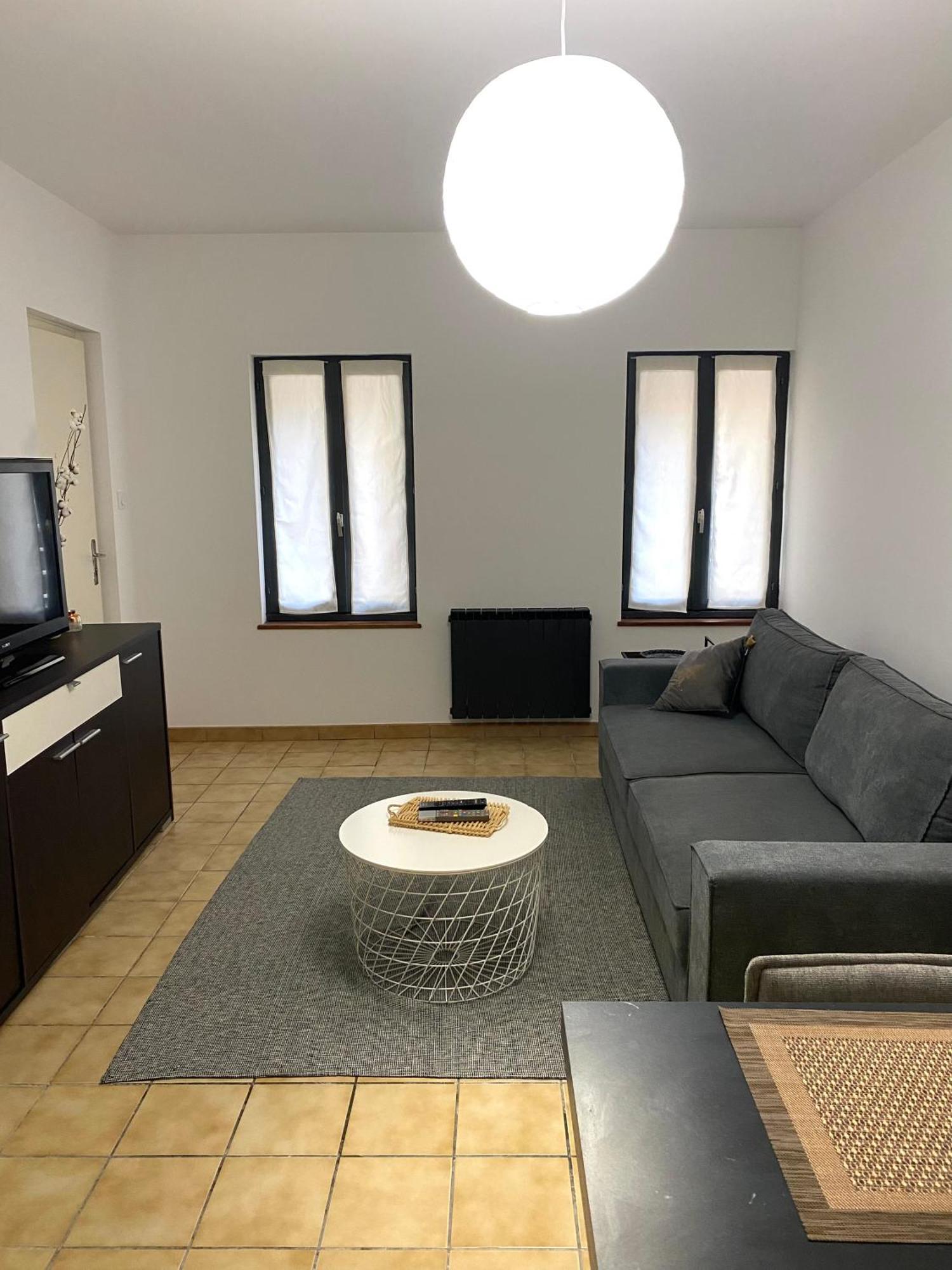 Confortable T2 Avec Jardin Amenage Лезиньян-Корбьер Экстерьер фото